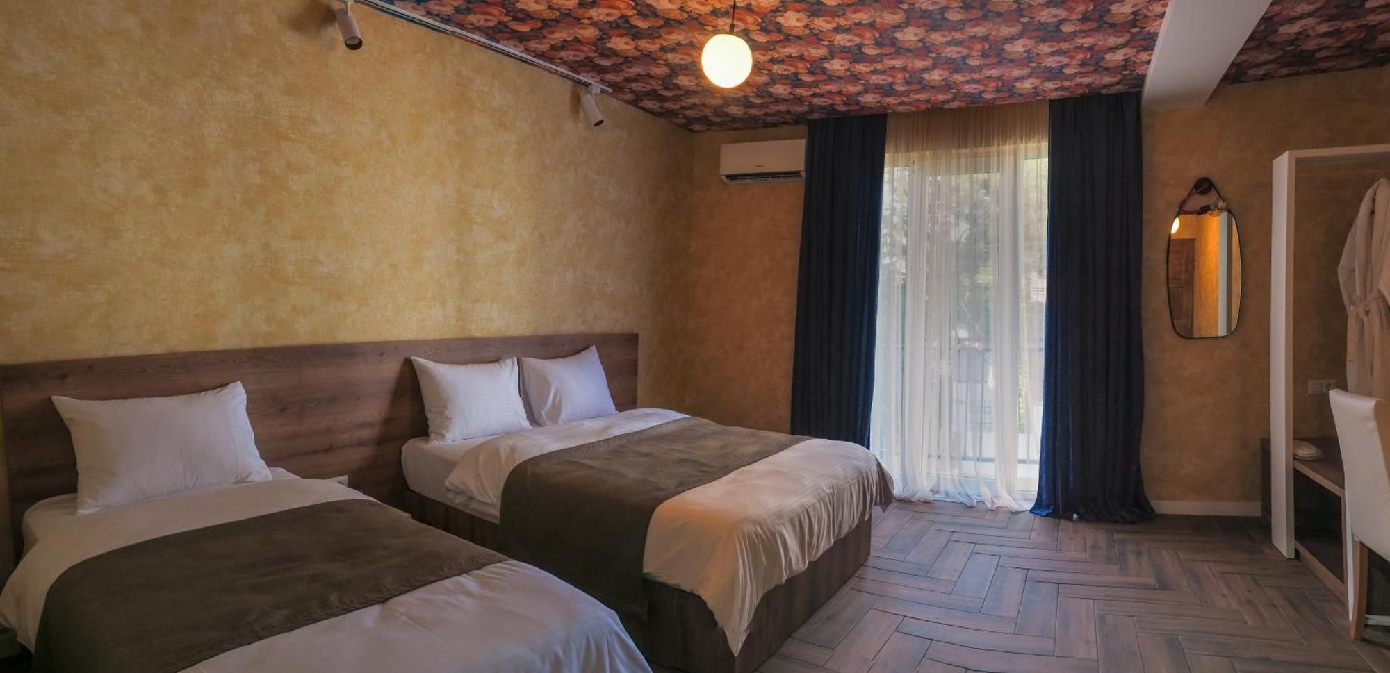 Hotel Hills In Old Tbilisi Buitenkant foto