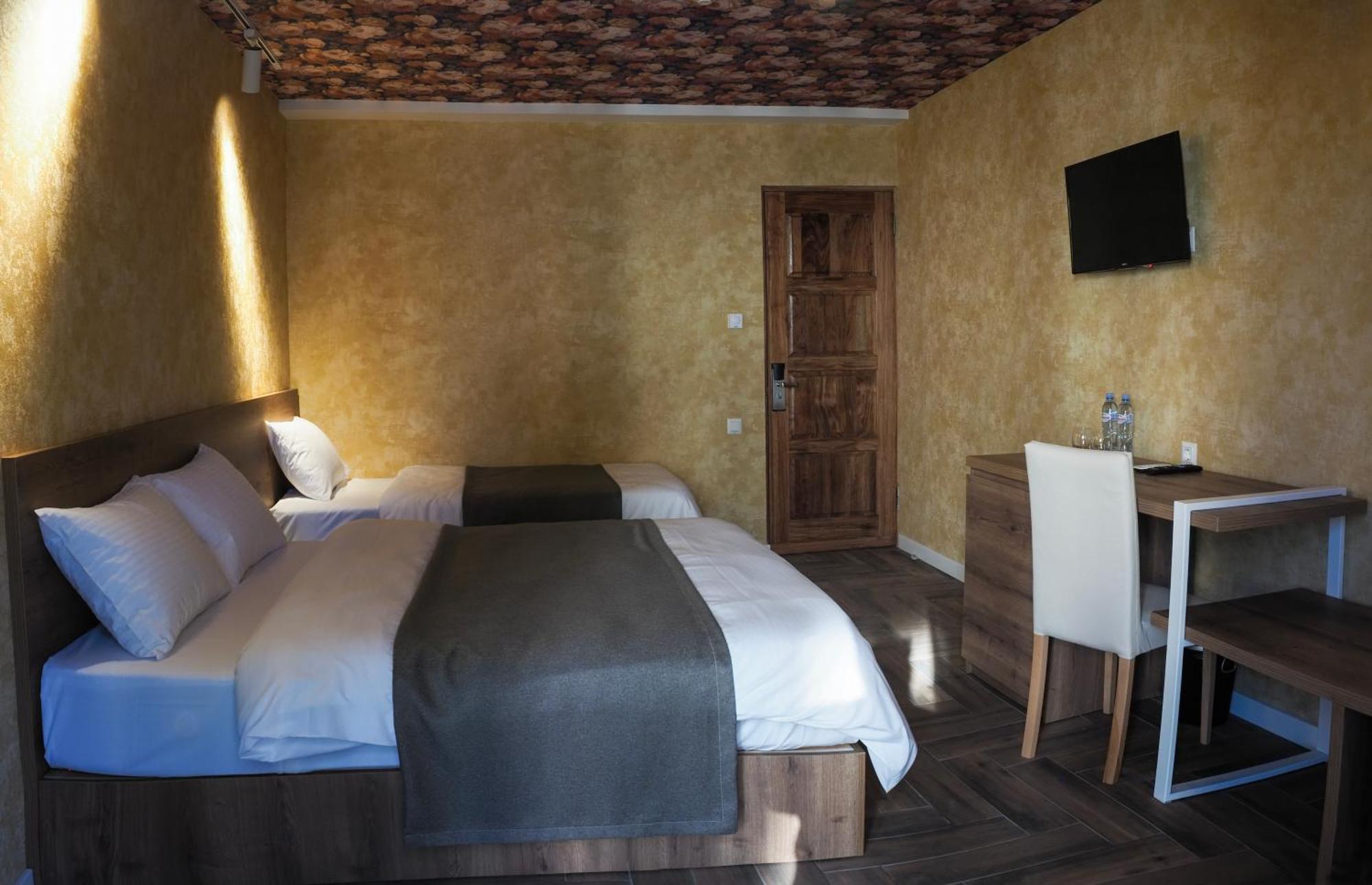 Hotel Hills In Old Tbilisi Buitenkant foto